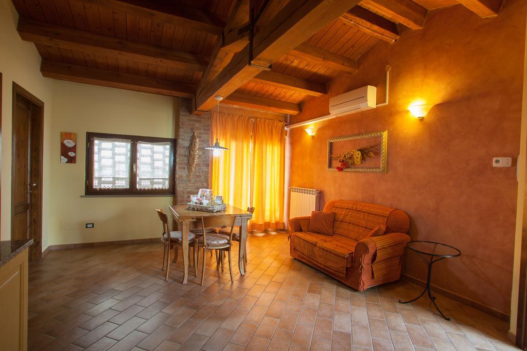 Monte Lopio Bio Agriturismo Pratini الغرفة الصورة