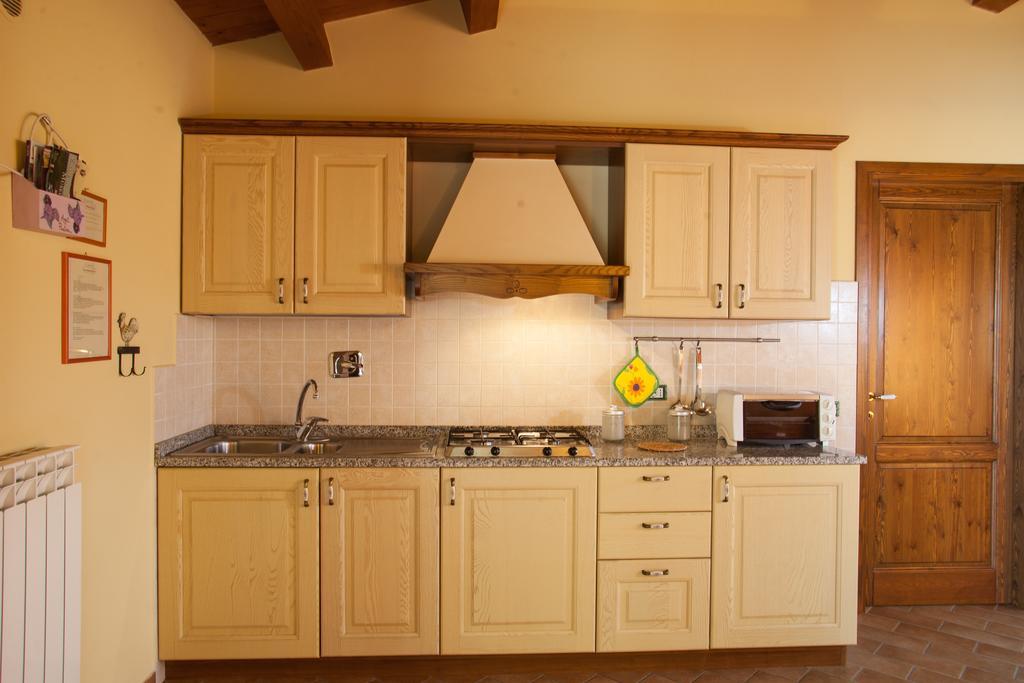 Monte Lopio Bio Agriturismo Pratini الغرفة الصورة