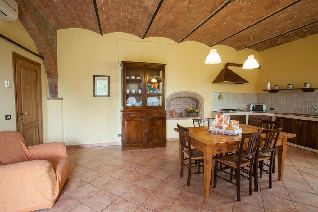 Monte Lopio Bio Agriturismo Pratini الغرفة الصورة