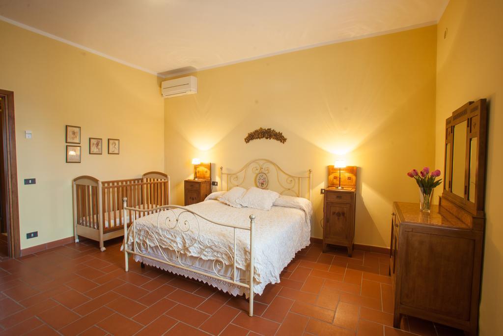 Monte Lopio Bio Agriturismo Pratini الغرفة الصورة