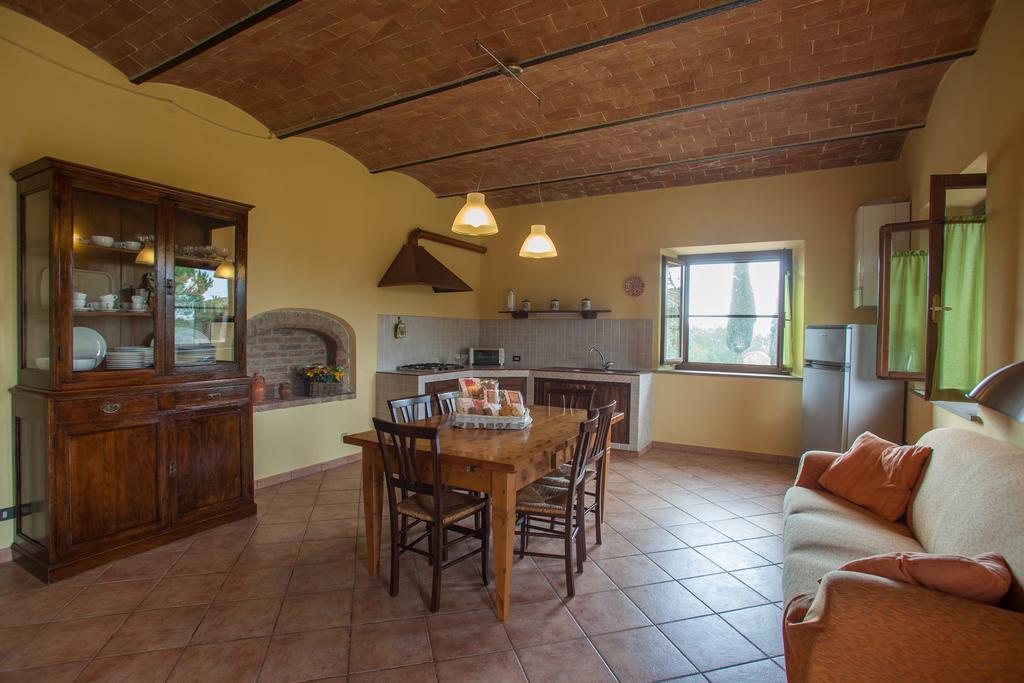 Monte Lopio Bio Agriturismo Pratini الغرفة الصورة