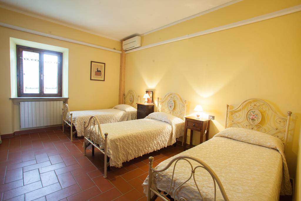 Monte Lopio Bio Agriturismo Pratini الغرفة الصورة